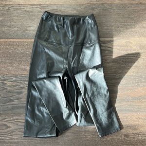 Aritzia Vegan Leggings Sz S